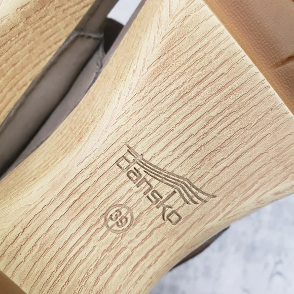 Dansko Taupe Milled Nubuck Mary Jane Comfortable Clogs, 39 - Picture 6 of 7